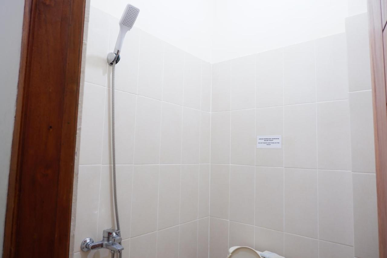 Reddoorz At Bale Eja Syariah Senggigi Apartment Montongbuwoh Exterior photo